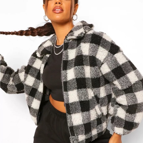 Boohoo Jackets & Blazers - NWT Boohoo Teddy Faux Fur Bomber Jacket
